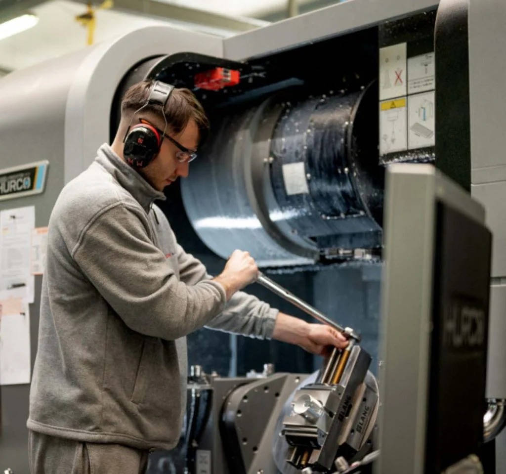 CNC қызмет көрсету